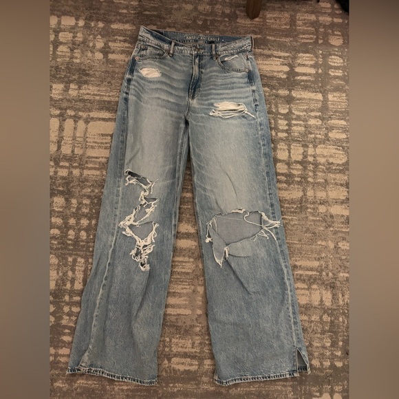 American Eagle Outfitters Denim - American eagle high waisted light wash baggy jean